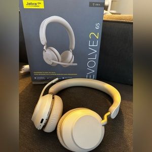 Jabra Evolve2 65 USB-A UC Stereo - Beige Wireless Headset/Music Headphones